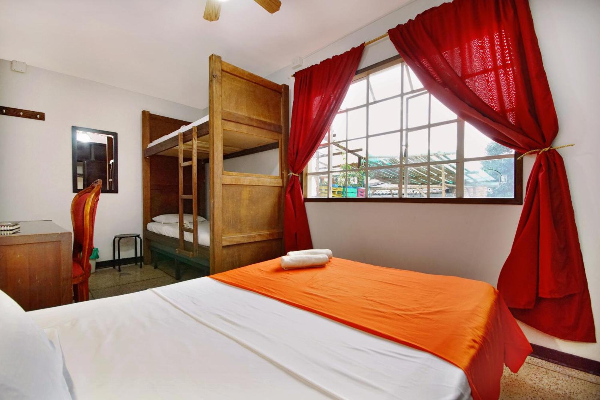 Ding-Dong Hostel Cali Eksteriør bilde
